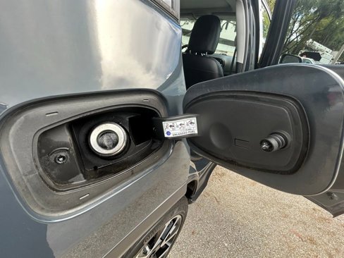 Used 2017 Jeep Compass Limited w/ Navigation Group image 33