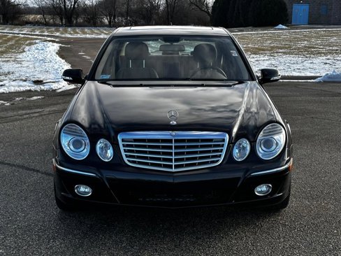 Used 2009 Mercedes-Benz E 350 4MATIC Sedan image 10