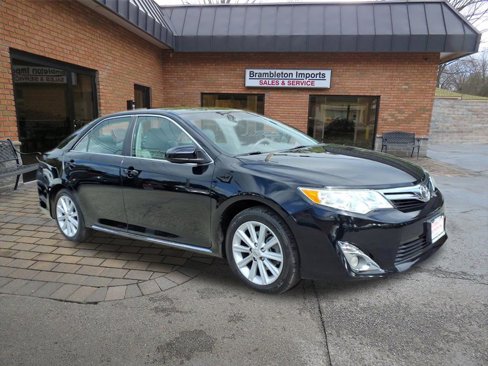 Used 2012 Toyota Camry XLE image 1