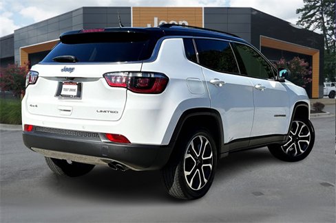 Used 2022 Jeep Compass Limited image 6