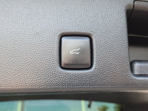 Used 2023 Ford Escape Platinum w/ Premium Technology Package image 28
