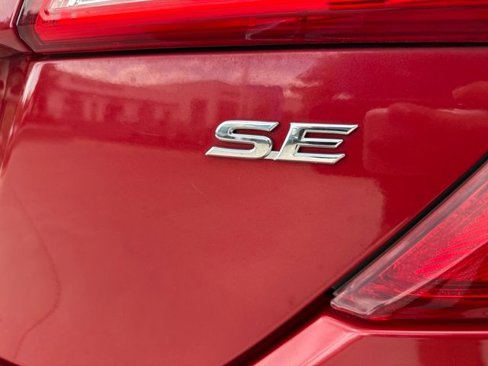 Used 2012 Toyota Camry SE image 9