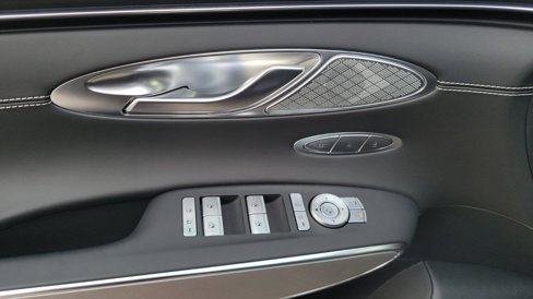 New 2023 Genesis Electrified GV70 Advanced image 19