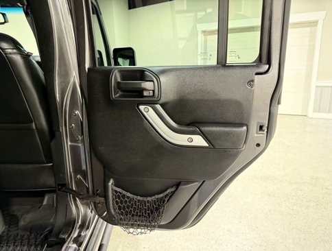 Used 2016 Jeep Wrangler Unlimited Rubicon image 20