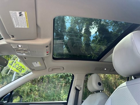Used 2022 Volkswagen Tiguan SE image 20