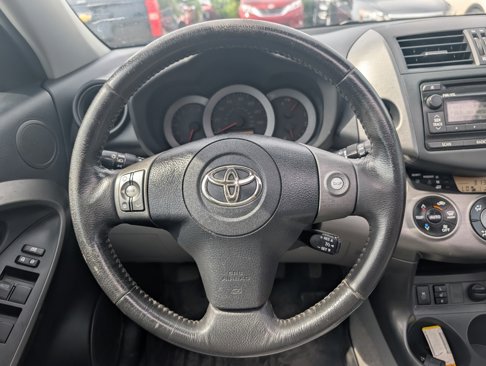 Used 2012 Toyota RAV4 Limited image 15