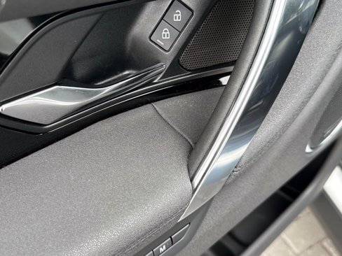 New 2024 Land Rover Discovery Sport S image 16