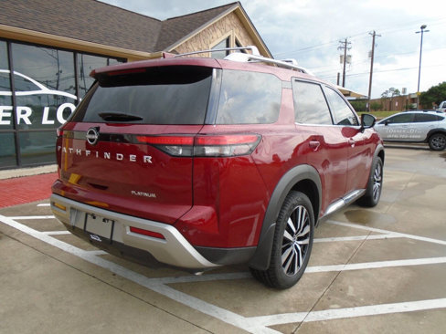 Used 2023 Nissan Pathfinder Platinum image 9