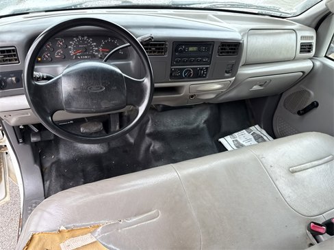 Used 1999 Ford F250 XL image 10