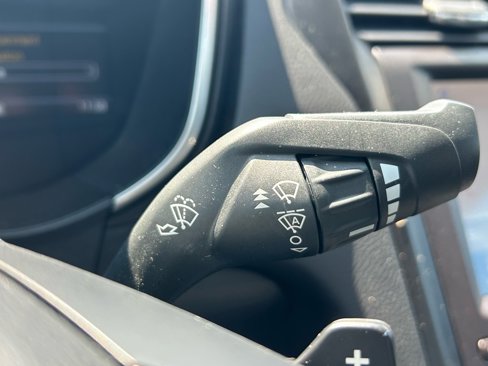 Used 2020 Ford Fusion Titanium image 21
