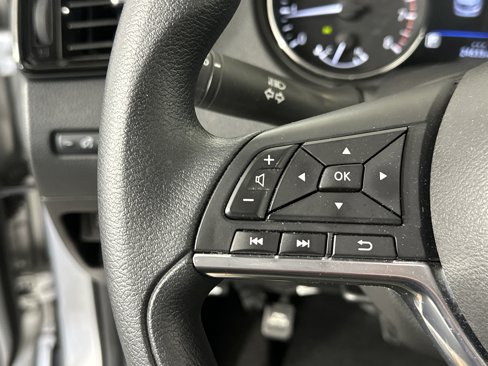 Used 2022 Nissan Rogue Sport S image 26