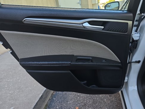 Used 2018 Ford Fusion S image 28