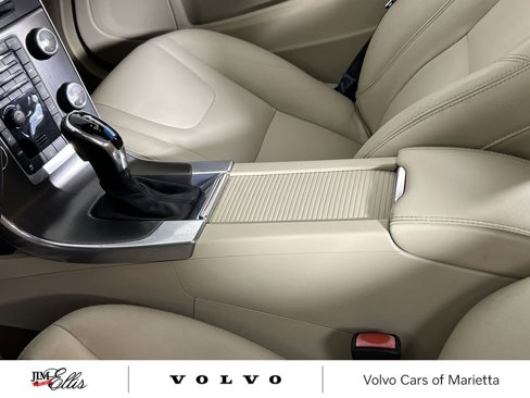 Used 2015 Volvo V60 T5 Platinum image 21