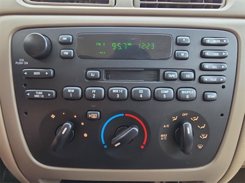 Used 2003 Ford Taurus SE image 14