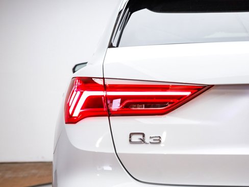 Used 2022 Audi Q3 2.0T Premium w/ Convenience Package image 10