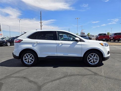 Used 2024 Ford Edge SEL image 3