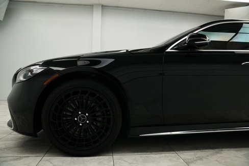 Used 2022 Mercedes-Benz S 580 4MATIC Sedan w/ AMG Line Package image 10