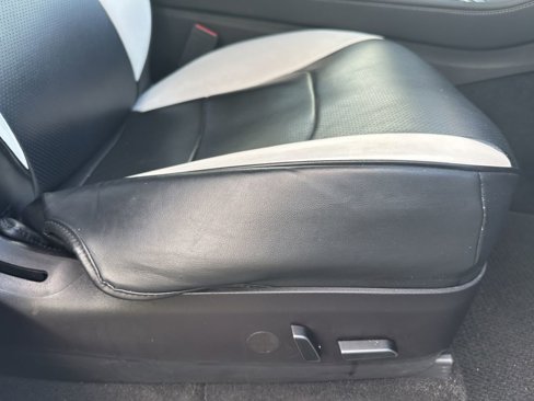 Used 2022 Tesla Model Y Performance image 30