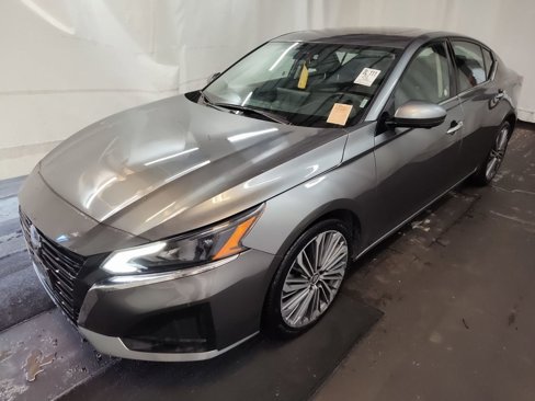 Used 2023 Nissan Altima 2.5 SL image 1