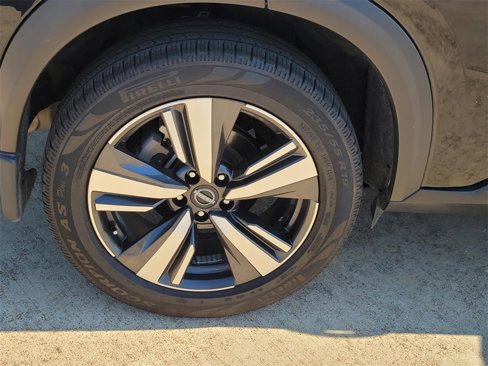 Used 2023 Nissan Rogue SL w/ SL Premium Package image 7