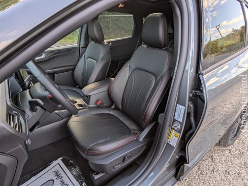 New 2025 Ford Escape ST-Line Elite image 17