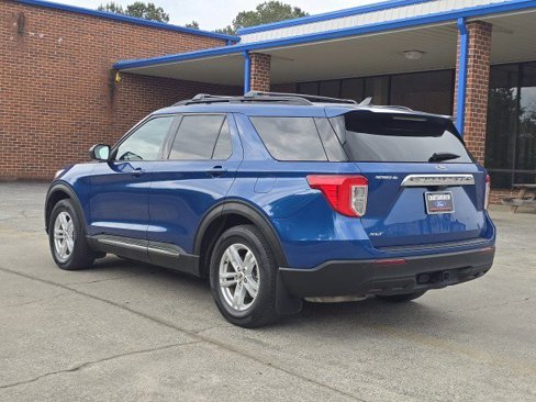 Used 2021 Ford Explorer XLT w/ Class III Trailer Tow Package image 4