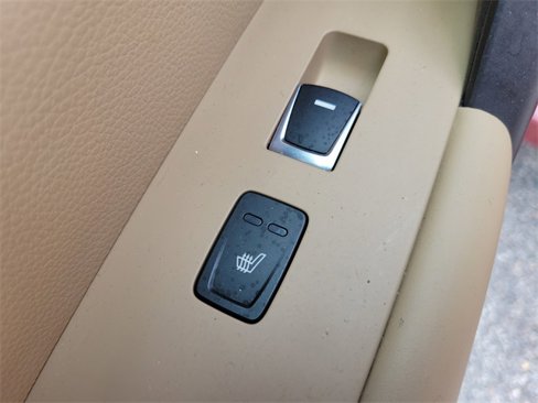 Used 2015 Hyundai Azera Limited image 17
