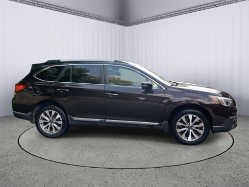 Used 2017 Subaru Outback 3.6R Touring image 6