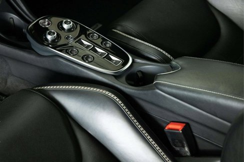 Used 2020 McLaren GT image 31