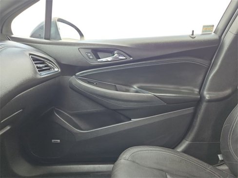 Used 2016 Chevrolet Cruze Premier image 11