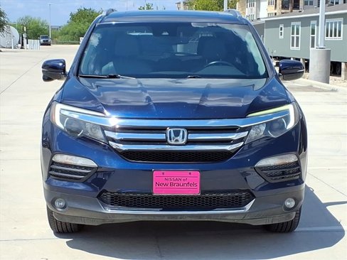 Used 2017 Honda Pilot Touring image 2
