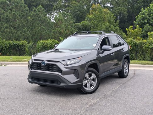 Used 2022 Toyota RAV4 LE image 1