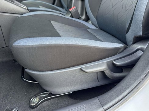 Used 2023 Nissan Versa SV image 18