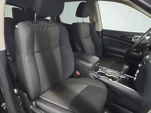 Used 2020 Nissan Pathfinder SV image 14