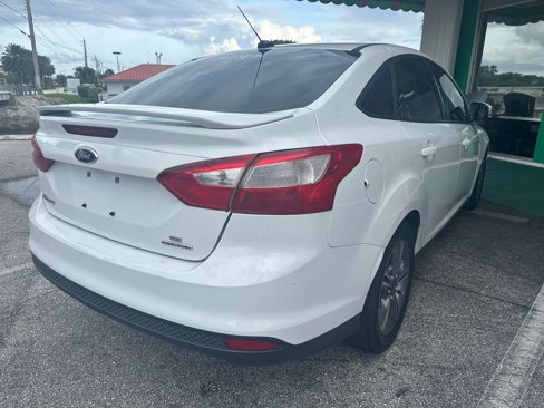 Used 2014 Ford Focus SE w/ SE Sport Package image 6