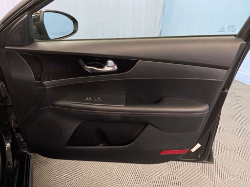 Used 2021 Kia Forte GT image 43