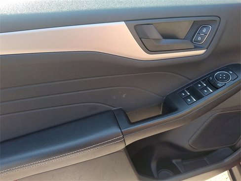 Used 2022 Ford Escape SE w/ Convenience Package image 10