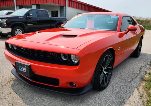 Used 2016 Dodge Challenger R/T Scat Pack w/ Leather Interior Group image 14