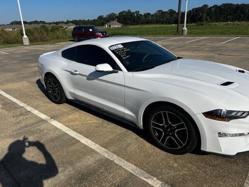 Used 2018 Ford Mustang Premium image 1