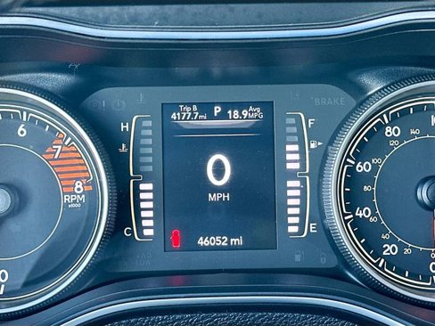 Used 2019 Jeep Cherokee Latitude Plus w/ Cold Weather Group image 12