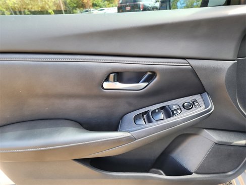 Used 2023 Nissan Sentra S image 10
