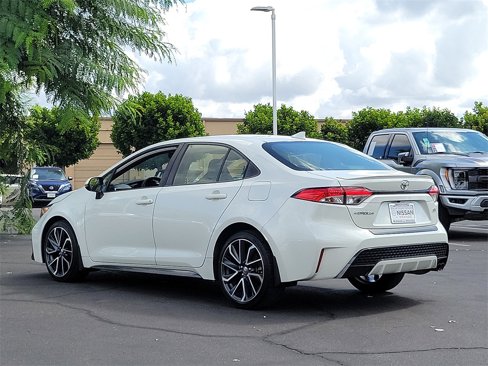 Used 2020 Toyota Corolla SE image 2