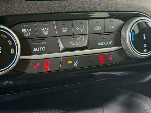 Used 2022 Ford Escape SE w/ Cold Weather Package image 19