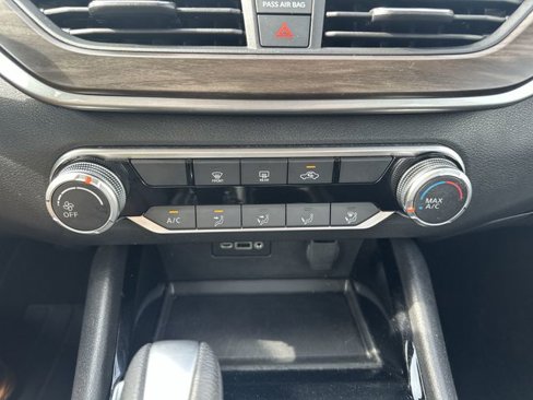 Certified 2024 Nissan Altima 2.5 SV image 17