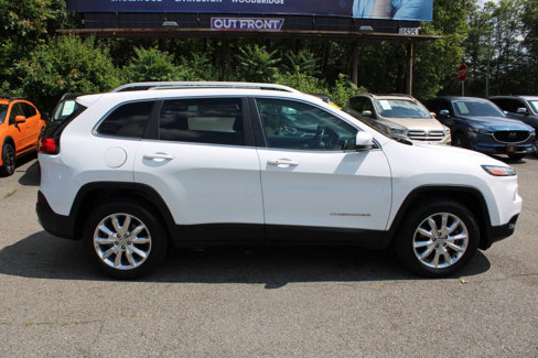 Used 2016 Jeep Cherokee Limited image 6