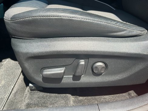 Used 2022 Kia Niro EX image 11