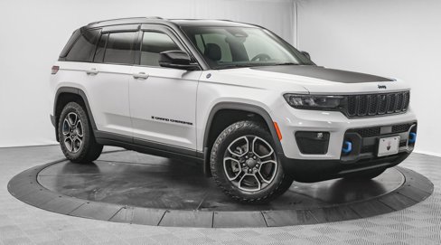 Used 2023 Jeep Grand Cherokee Trailhawk image 1