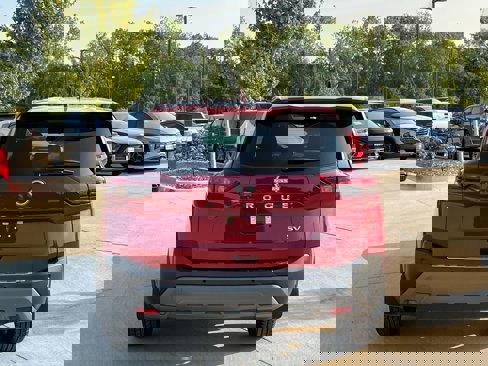 Used 2023 Nissan Rogue SV image 11