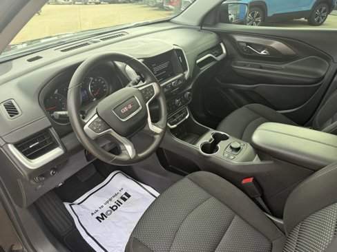 Used 2023 GMC Terrain SLE w/ Driver Convenience Package image 18