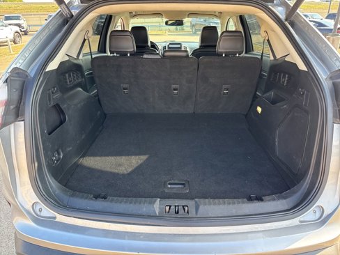 Used 2022 Ford Edge Titanium image 9